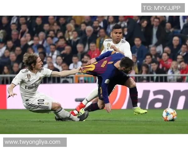 塞维利亚客场惨败,西甲排名滑落至第四,欧冠资格岌岌可危